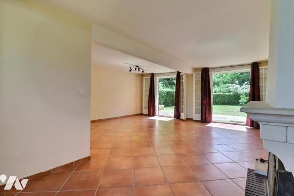 Breuillet - Port-Sud : maison familiale 5 chambres avec terrasse et jardin