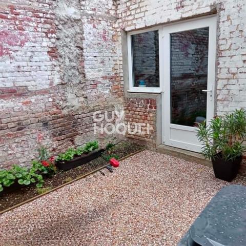 MAISON À LOUER DE 5 PIÈCES DE 80,00 M²