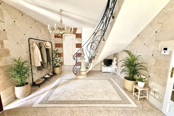 Villa d’exception de 230 m² avec piscine