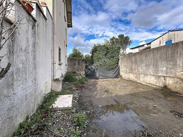 Maison 5 pièce(s) 106.84 m2 3 chambres Montélimar