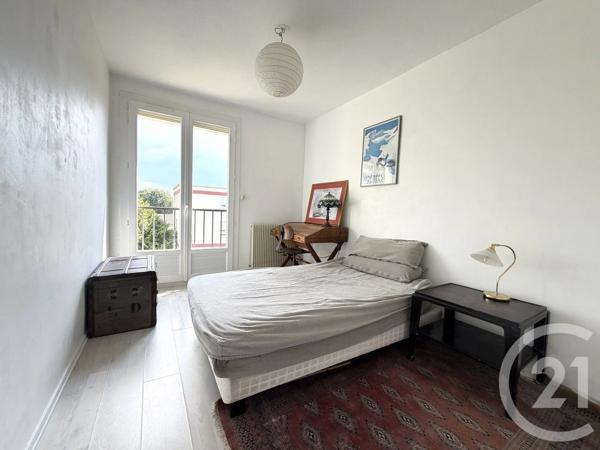 Appartement T3 à vendre  3 pièces - 77,90 m 2   BEGLES  - 33
