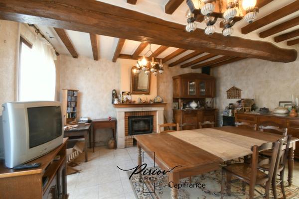 NUEIL-SUR-LAYON – VIE DE PLAIN-PIED – 3 CHAMBRES – DÉPENDANCES – TERRAIN CLOS