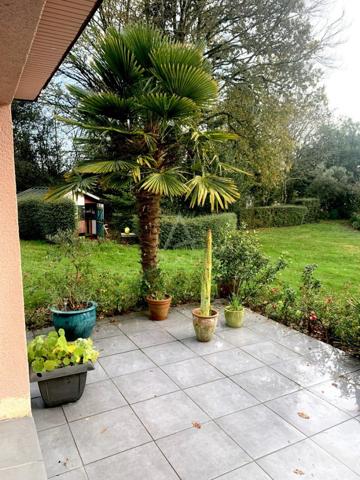 Elegante contemporaine de 202m2 au coeur d'un terrain arboré de 3500m2