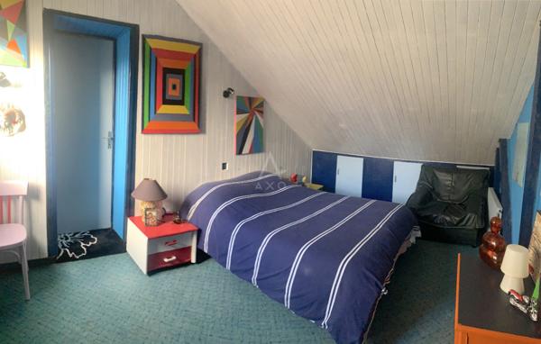 Elegante contemporaine de 202m2 au coeur d'un terrain arboré de 3500m2