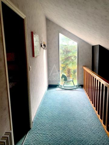 Elegante contemporaine de 202m2 au coeur d'un terrain arboré de 3500m2