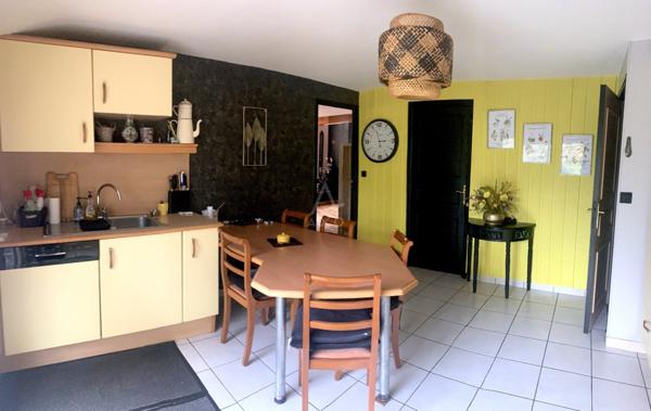 Elegante contemporaine de 202m2 au coeur d'un terrain arboré de 3500m2