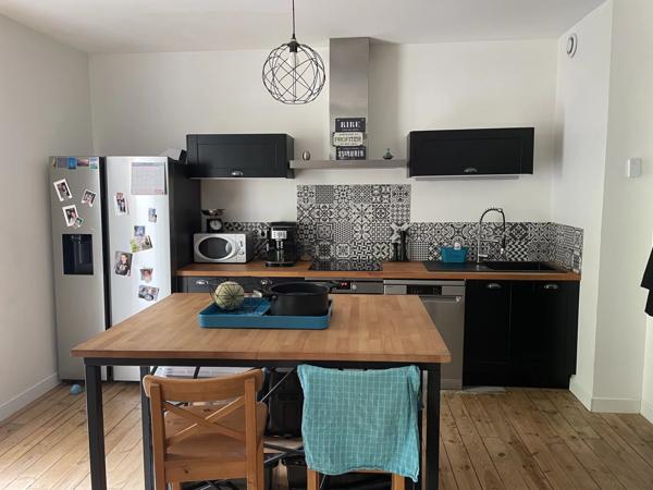 Aveyron, maison de deux appartements