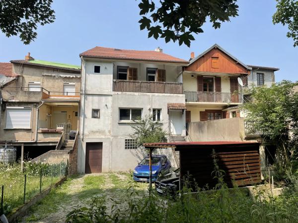 Aveyron, maison de deux appartements