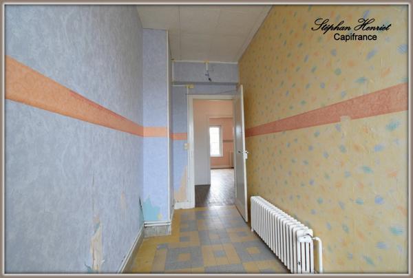 Dpt Ardennes (08), à vendre VOUZIERS immeuble