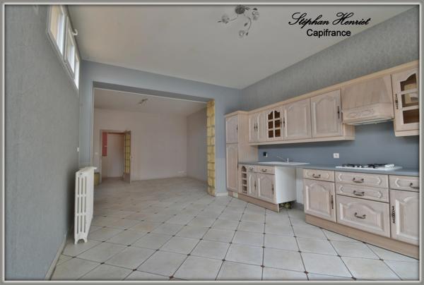 Dpt Ardennes (08), à vendre VOUZIERS immeuble