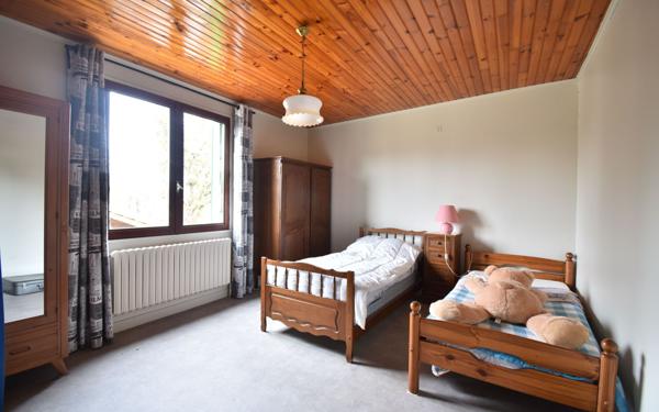 Maison à vendre    8 pièces • 220 m2 Meximieux