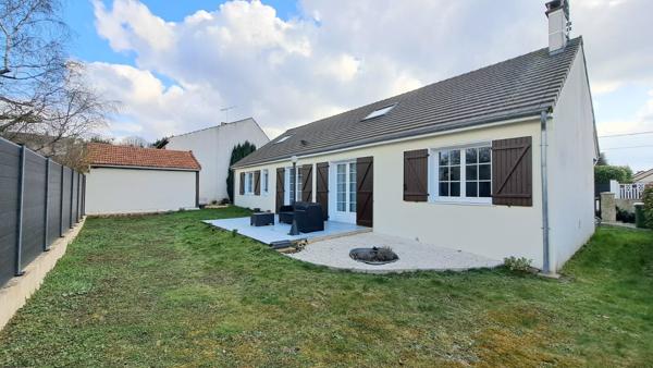 Maison CHAUMONTEL - 6 pièces