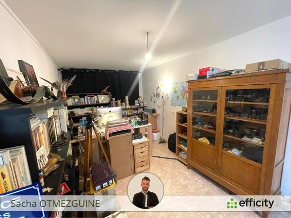 Maison
         5 pièces
        - 106 m² 70 000 € *