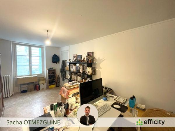 Maison
         5 pièces
        - 106 m² 70 000 € *