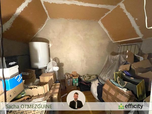 Maison
         5 pièces
        - 106 m² 70 000 € *