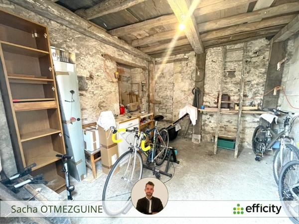 Maison
         5 pièces
        - 106 m² 70 000 € *
