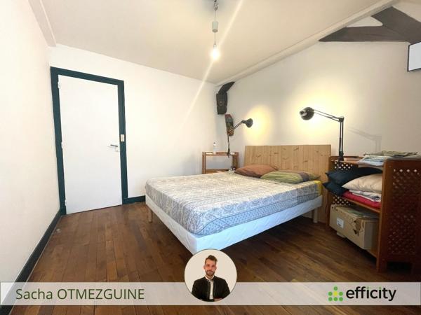 Maison
         5 pièces
        - 106 m² 70 000 € *