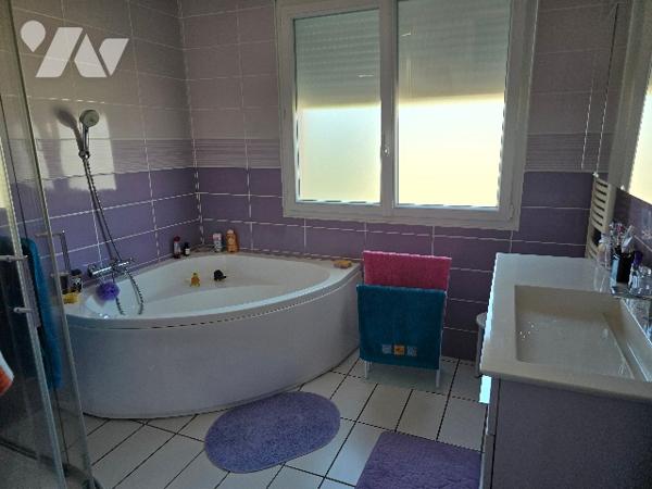 Maison de 173 m² habitable sur un terrain de 2013 m².