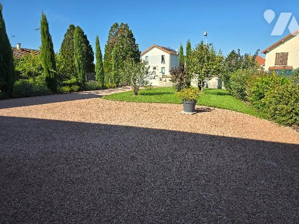 Maison de 173 m² habitable sur un terrain de 2013 m².