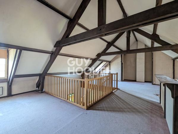 MAISON À VENDRE DE 9 PIÈCES DE 223,00 M²