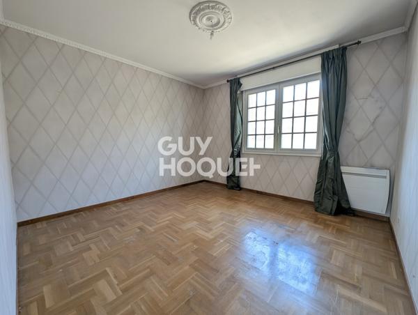 MAISON À VENDRE DE 9 PIÈCES DE 223,00 M²