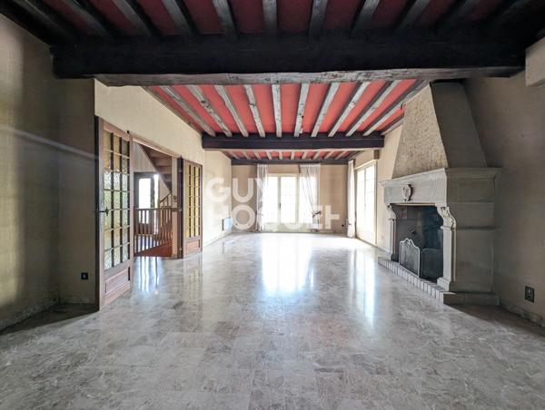MAISON À VENDRE DE 9 PIÈCES DE 223,00 M²