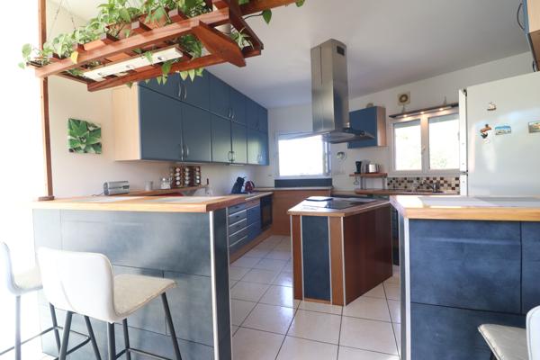 Maison familiale sur jolie parcelle végétalisée