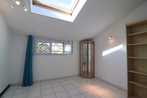 Maison familiale sur jolie parcelle végétalisée