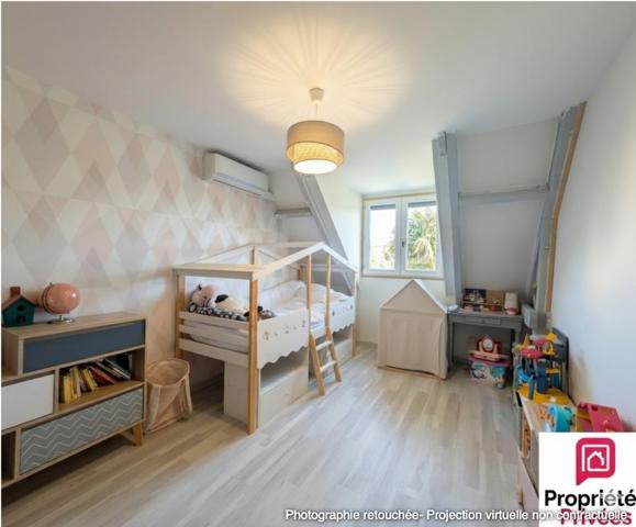 Maison Contemporaine avec Piscine & Jacuzzi : Votre Oasis de Détente à Saint-Pantaléon !