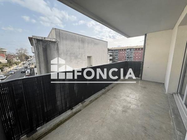 Location Appartement 3 pièces 63.9 m² - Agen 47000