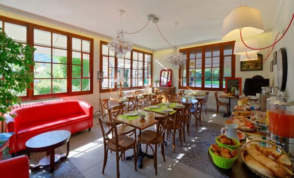 Murs d'hôtel restaurant à vendre VALGELON-LA ROCHETTE (73) - 406 m² + sous sol, sur parcelle de 1 053m²