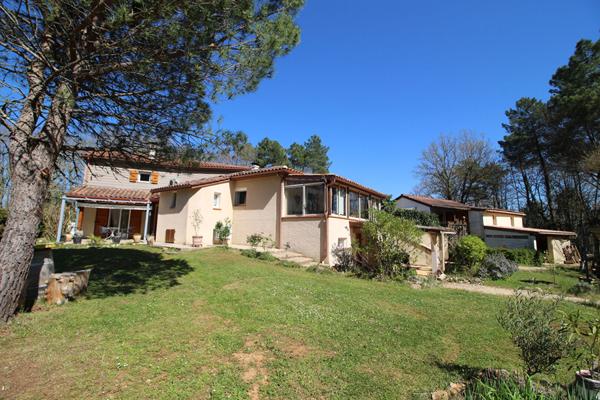 Jolie maison familiale, 5 chambres, proche commerces Prayssac
