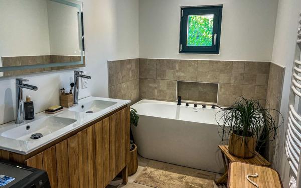 Maison à louer    4 pièces •  Laudun-l'Ardoise