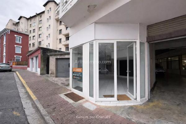 Location Local commercial 2 pièces 80 m2 à Lourdes