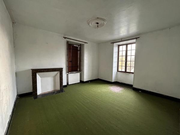 Maison à vendre 11 pièces LES GRANDS CHEZEAUX (87)