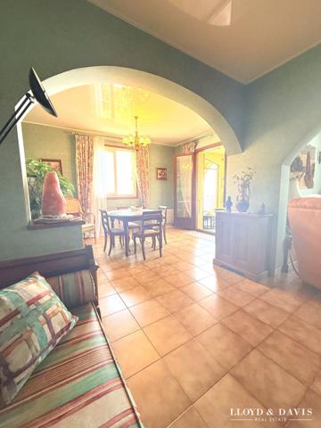 maison familiale confortable avec vue panoramique