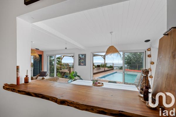 Maison à vendre 7 pièces 190 m² L'Étang-Salé