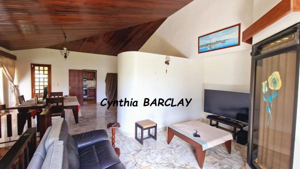 Villa d'architecte à LE LAMENTIN (97232)