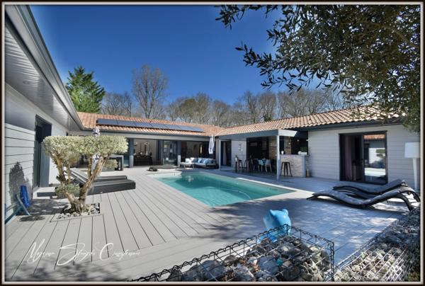 VILLA D'ARCHITECTE DE PLAIN-PIED de 182 m² à vendre 5 pièces SOUSTONS (40) à 500 m du lac