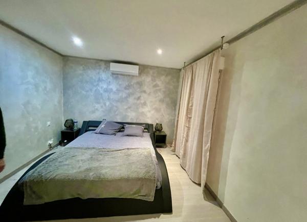 maison avec jardin piscine calme lumineuse