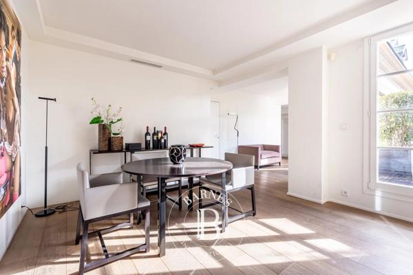 Paris 8ème, Appartement 2 Chambres -  122 m² à vendre