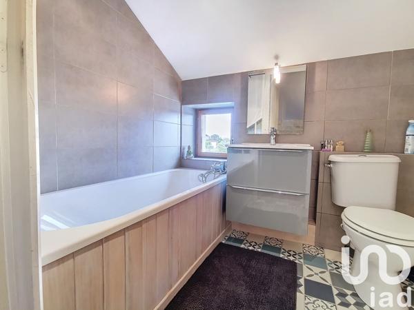 Maison à vendre 5 pièces 157 m² Saint-Même-les-Carrières