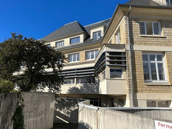Location Appartement 2 pièces 53.3 m² - 2 RUE LE FULTON Bourges 18000