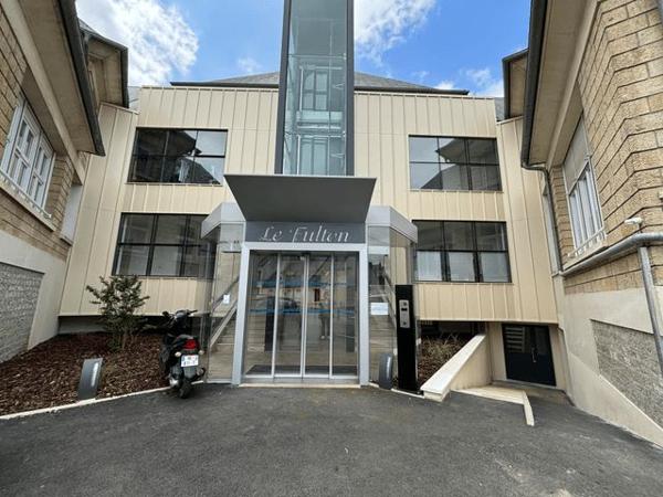 Location Appartement 2 pièces 53.3 m² - 2 RUE LE FULTON Bourges 18000