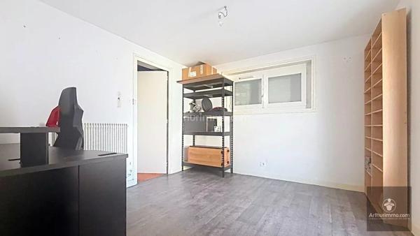Vente                                                      Maison
                        
                     5 pièces                      113 m2                     à Riorges