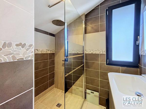 Maison meublée avec extérieur et climatisation – Trévoux