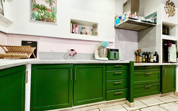 Maison à vendre    6 pièces •  Miramas