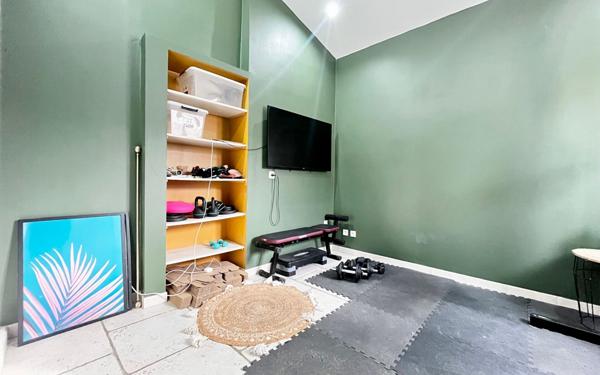 Maison à vendre    6 pièces •  Miramas