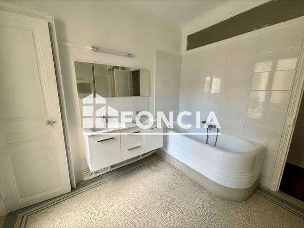 Location Appartement 6 pièces 153.7 m² - 31 RUE BUFFON Paris 75005