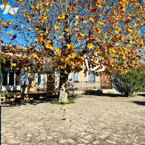 MAISON DE PLAIN-PIED SUR 1200 M²